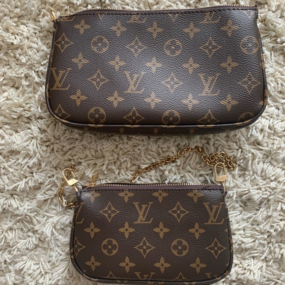 F*KE LV BAG SET. Like new, no scratches,marks,or any signs of wear! - Picture 8 of 9